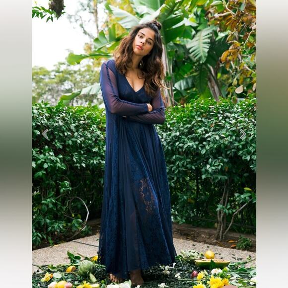 We Are HAH Mama C NEW Oversized Maxi Boho Lace Slip Dress Navy Size Small NWT - Picture 2 of 5